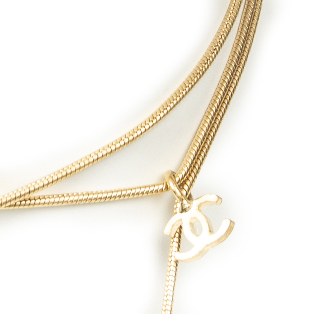 Chanel CC Rhinestone Heart Pendant Necklace - Picture 3 of 4